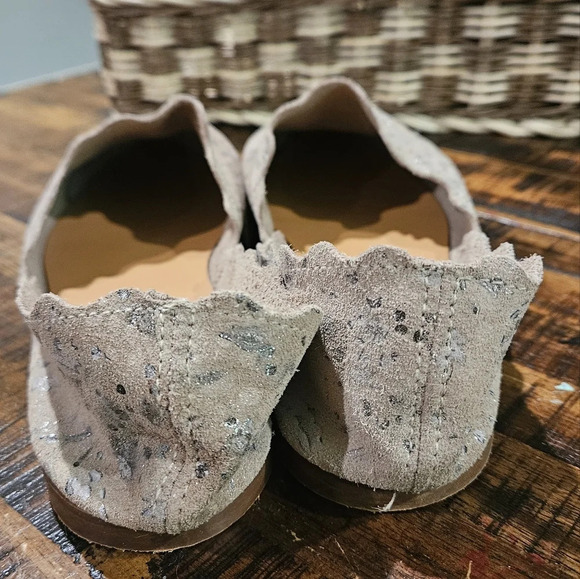 Klub Nico Georgette shoe Pewter Floral Novelty Suede. Size 9 - Picture 11 of 14